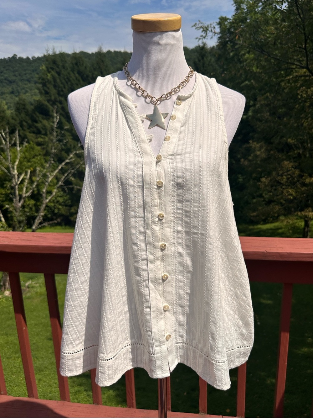 Pilcro White Textured Button-Front Tank Top